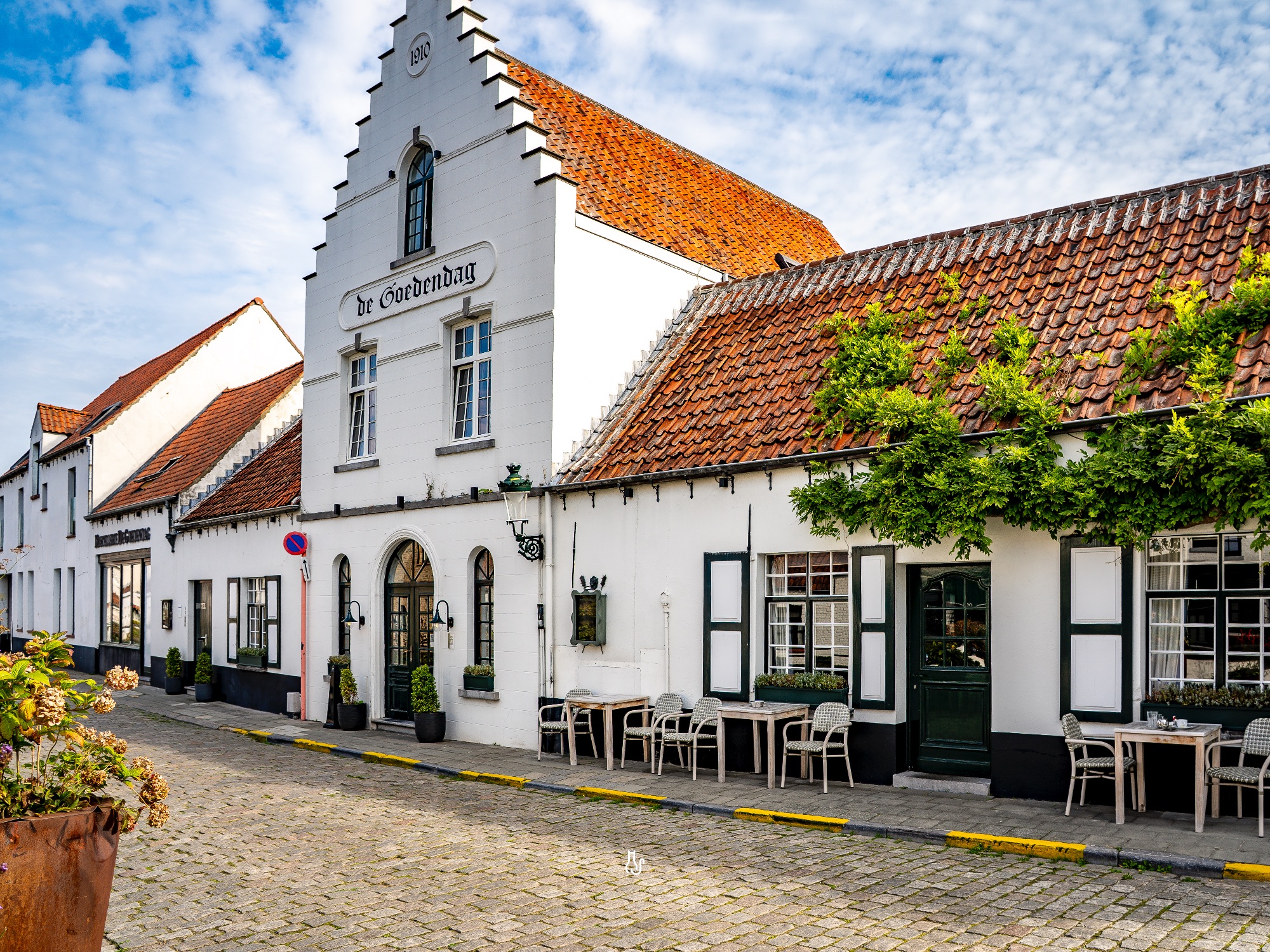 Het witte dorpje foto 30